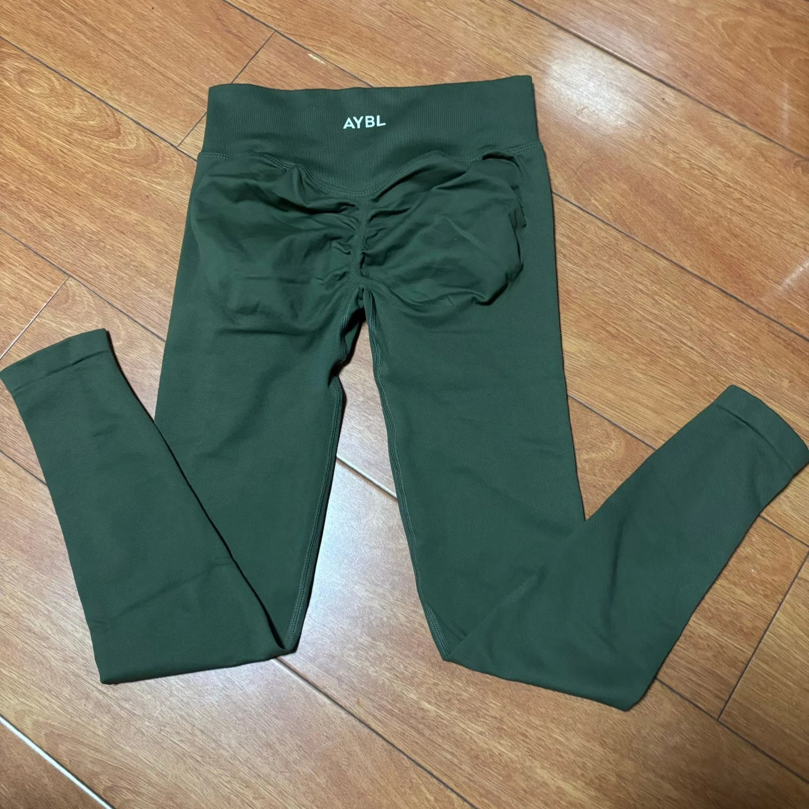AuraSculpt™ Seamless Scrunch Butt Leggings